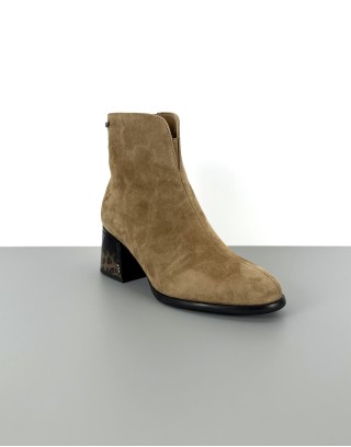 Botki zamszowe skórzane...