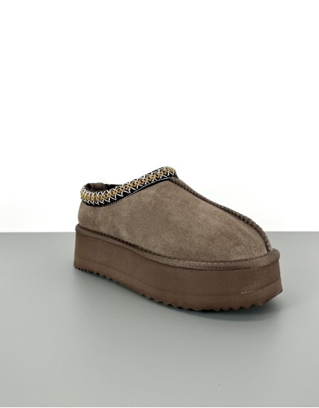 Klapki skórzane jak UGG...