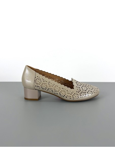 Czółenka ażurowe na słupku...