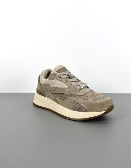 Wygodne sneakersy skórzane...