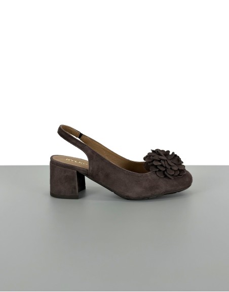 Ryłko czółenka bez pięty...