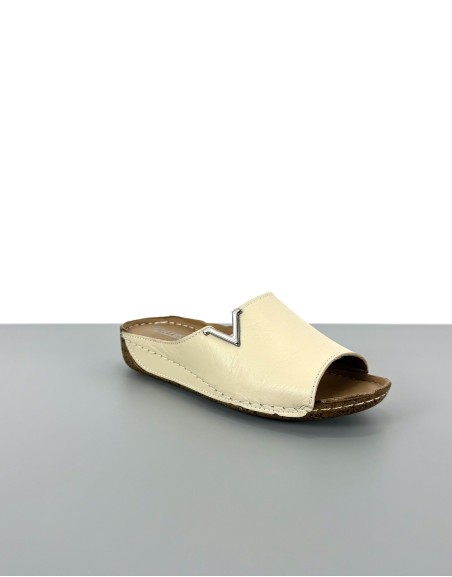 Klapki skórzane beżowe | 14512