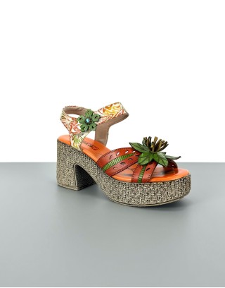 Sandały skórzane w kwiaty...