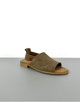 Skórzane sandały na płaskim...