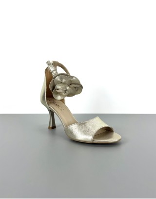 Wyjątkowe sandały złote...