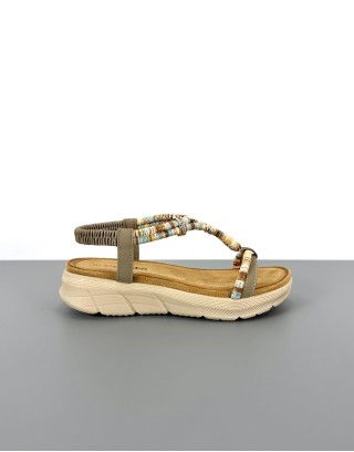 Wygodne sandały z ozdobami...