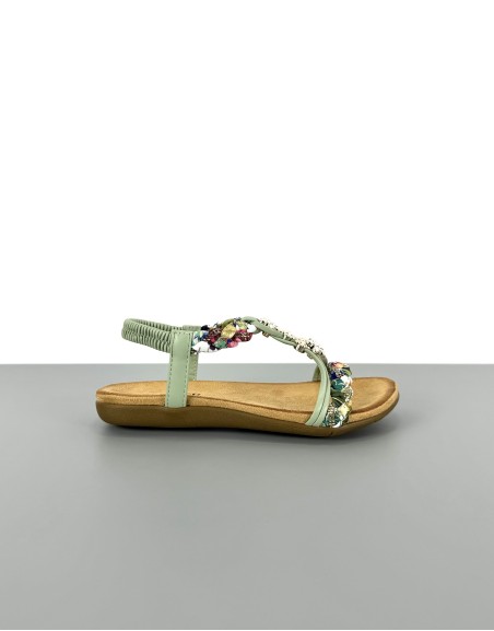 Wygodne sandały z ozdobami...