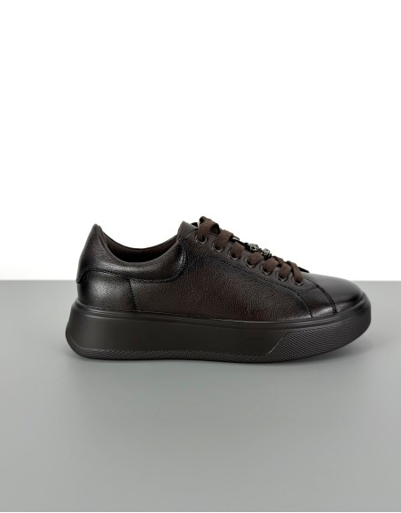 Wygodne sneakersy skórzane...