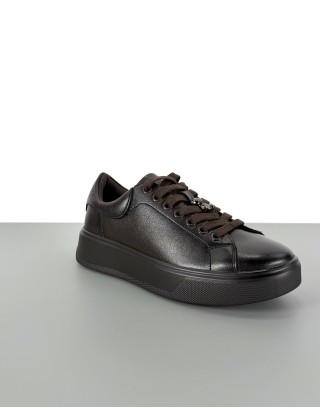 Wygodne sneakersy skórzane...